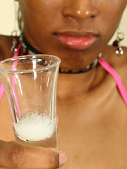 Black dick slurper brushes her teeth with cum paste